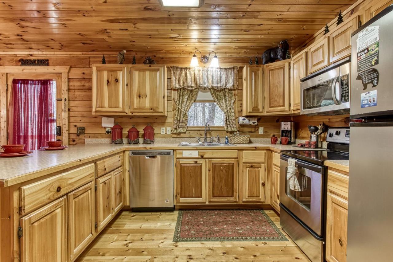 Magical Moments, Hot Tub, Wifi, 1089 Free Tickets Each Paid Day, Dollywood And More Gatlinburg Exterior foto