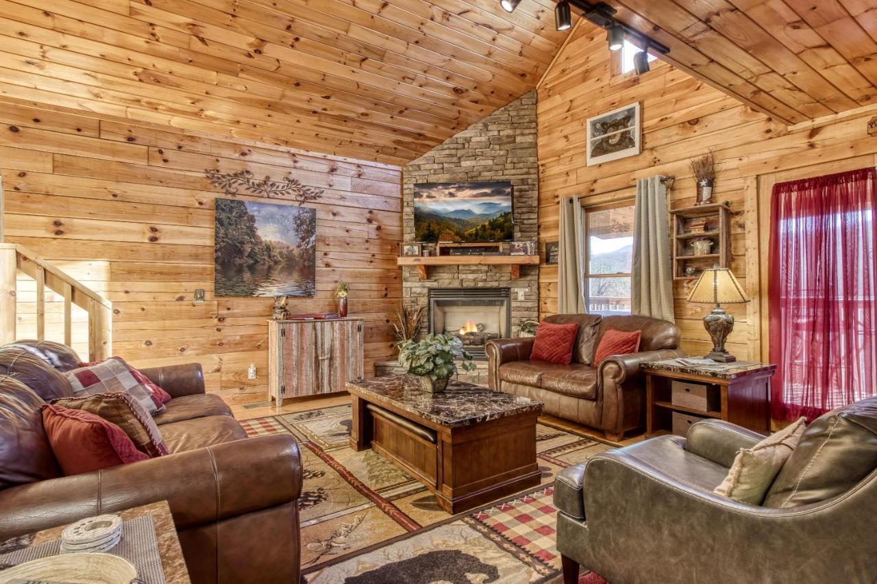 Magical Moments, Hot Tub, Wifi, 1089 Free Tickets Each Paid Day, Dollywood And More Gatlinburg Exterior foto