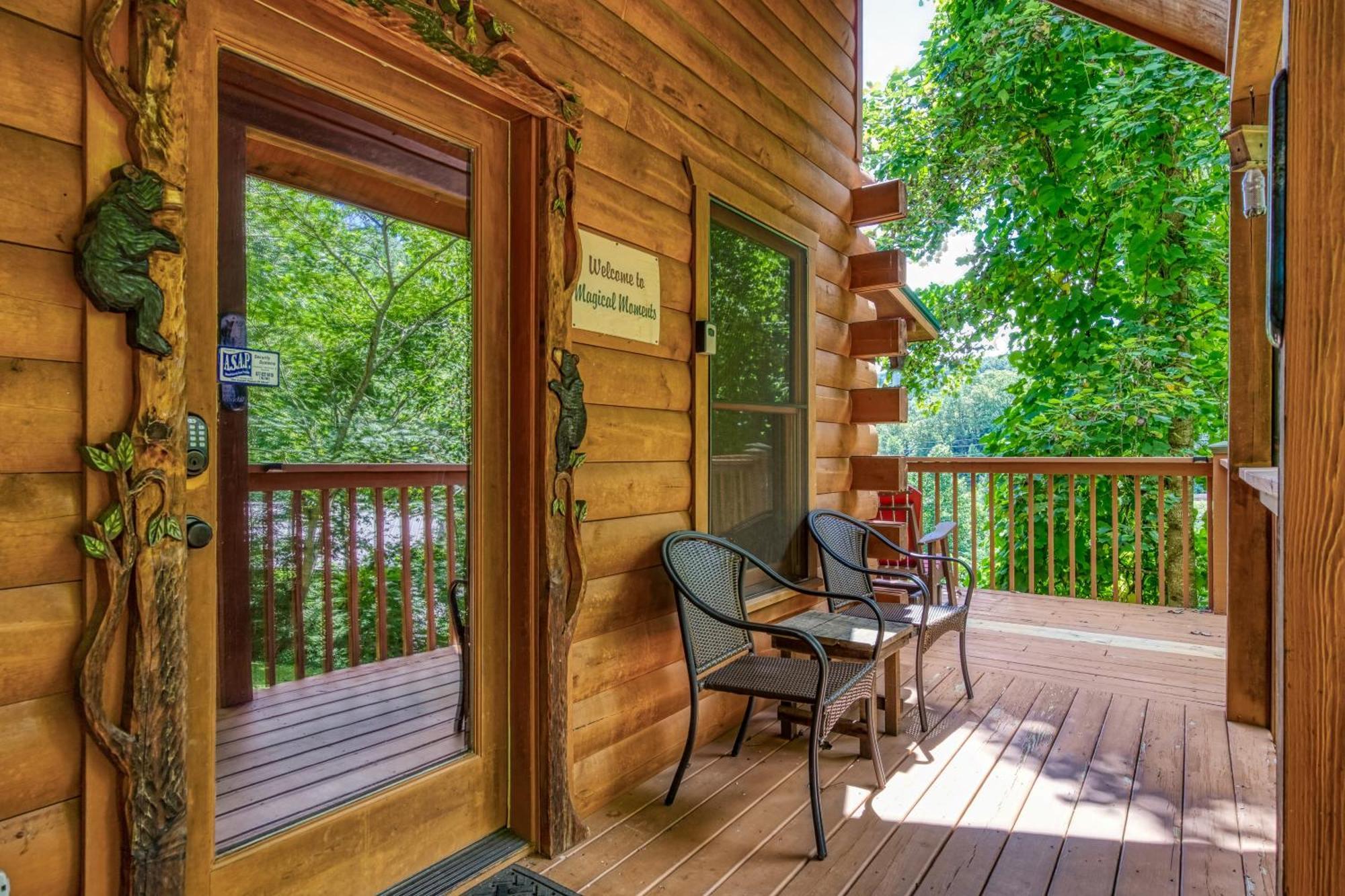 Magical Moments, Hot Tub, Wifi, 1089 Free Tickets Each Paid Day, Dollywood And More Gatlinburg Exterior foto