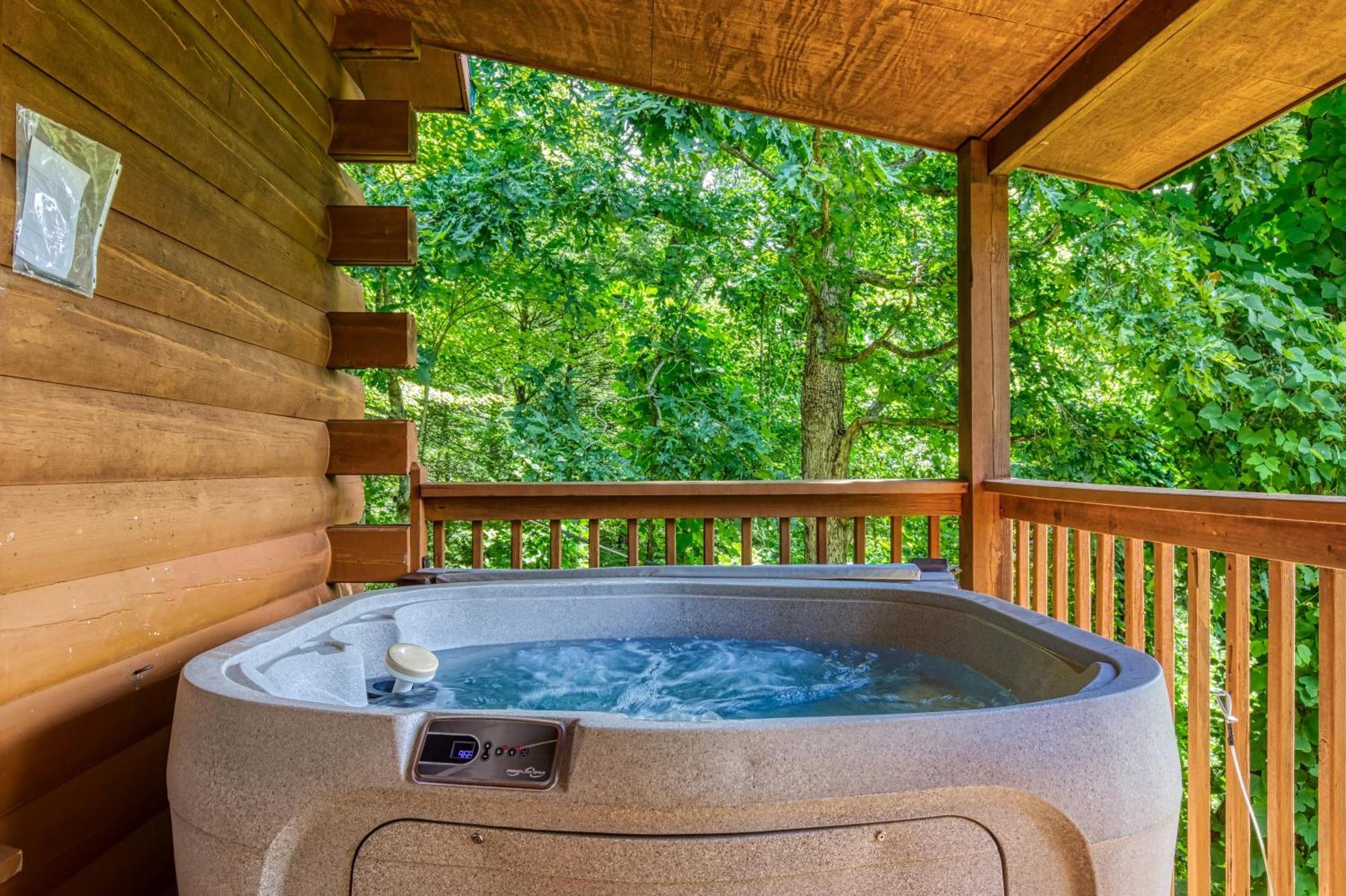 Magical Moments, Hot Tub, Wifi, 1089 Free Tickets Each Paid Day, Dollywood And More Gatlinburg Exterior foto
