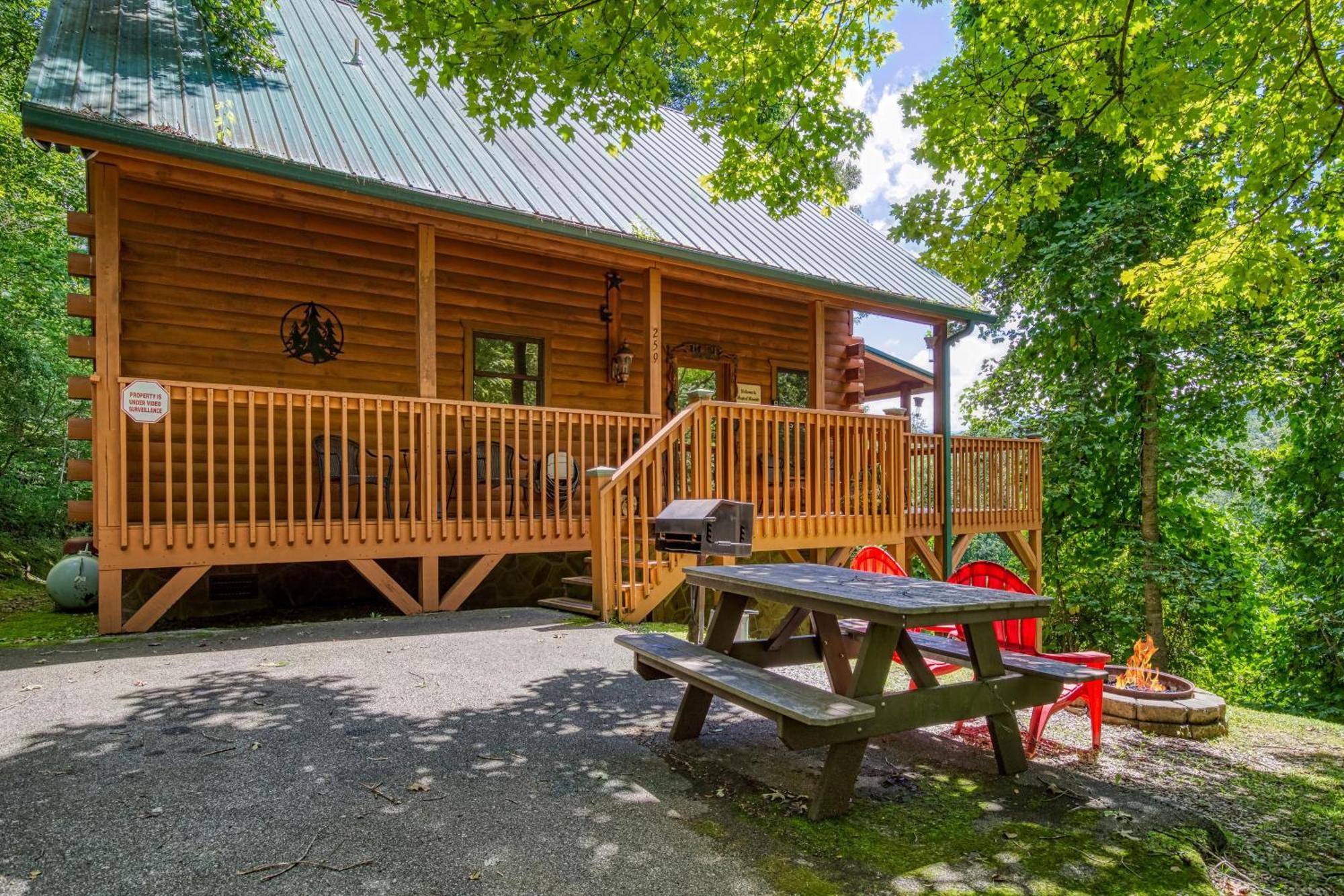 Magical Moments, Hot Tub, Wifi, 1089 Free Tickets Each Paid Day, Dollywood And More Gatlinburg Exterior foto
